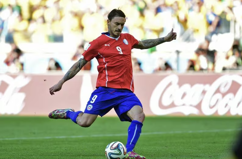 Mauricio Pinilla